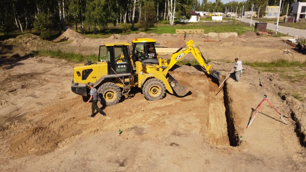 Земляные работы при строительстве фундамента